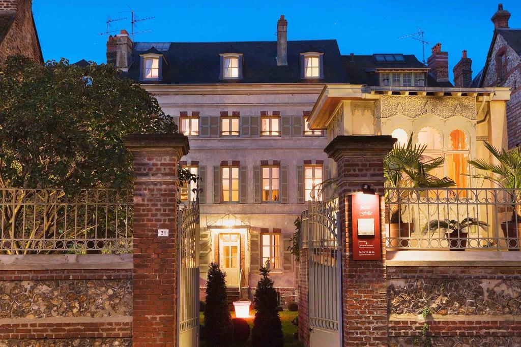 La Petite Folie Panzió Honfleur Kültér fotó