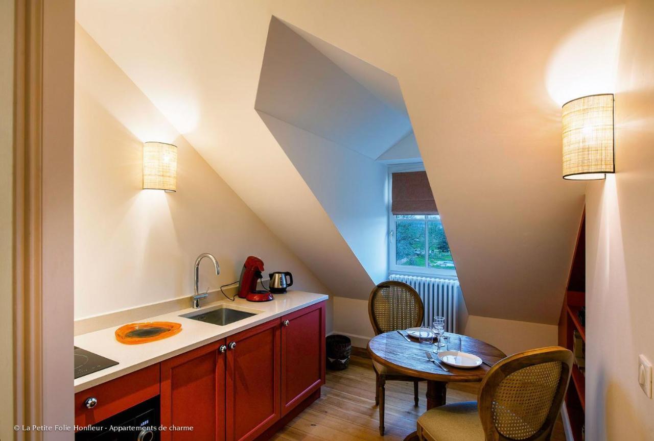 La Petite Folie Panzió Honfleur Kültér fotó