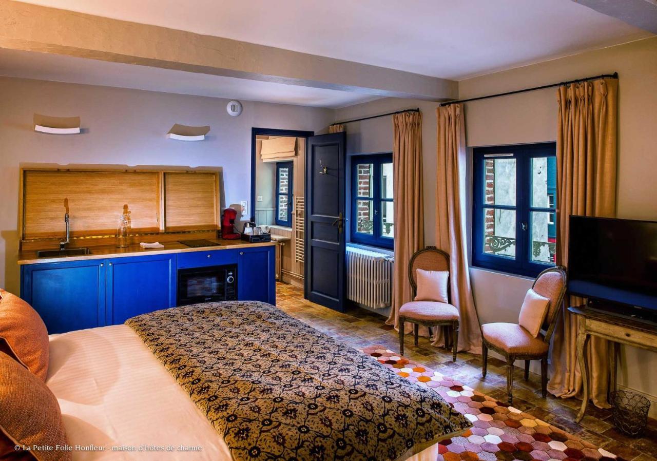 La Petite Folie Panzió Honfleur Kültér fotó